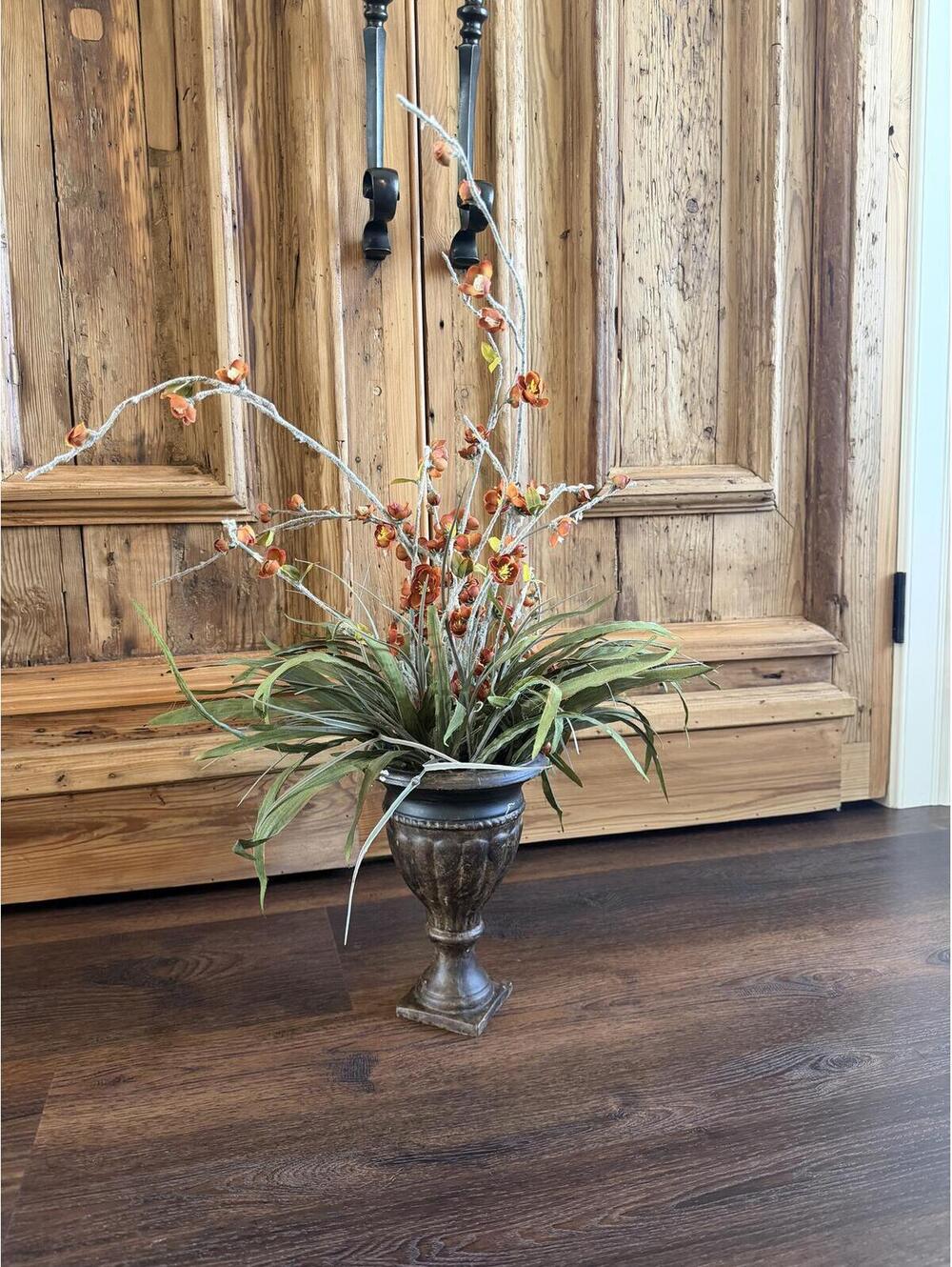Home Decor | Tuscan-style faux floral arrangement | 1134